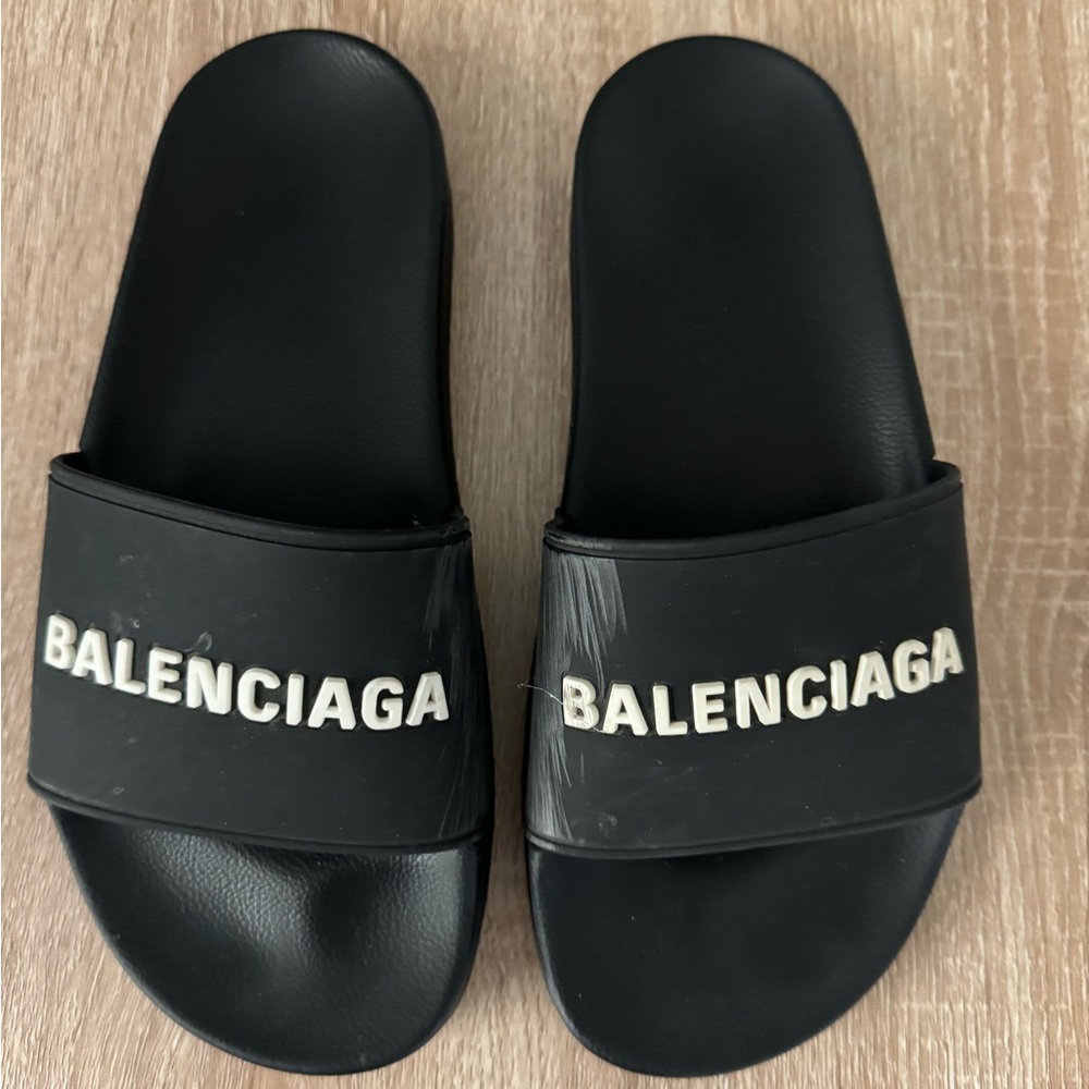 Balenciaga Pool Slides